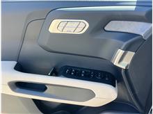 Vehicle Thumb #20