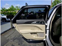 Vehicle Thumb #17