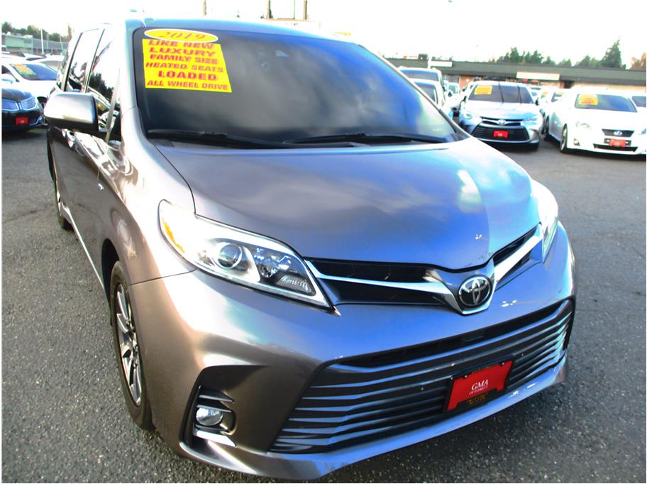 2019 Toyota Sienna from GMA of Everett