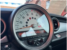 Vehicle Thumb #23