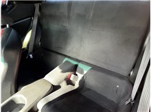Vehicle Thumb #20