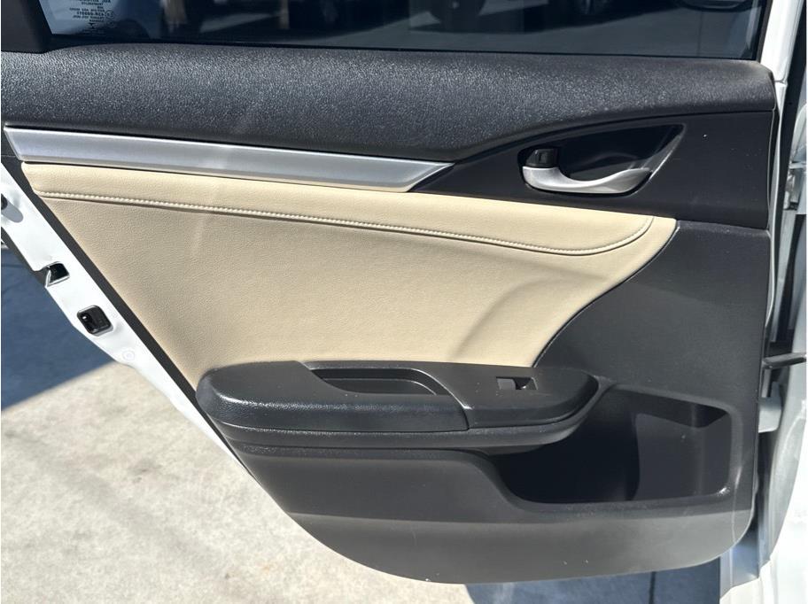 2021 Honda Civic EX-L - Photo 23