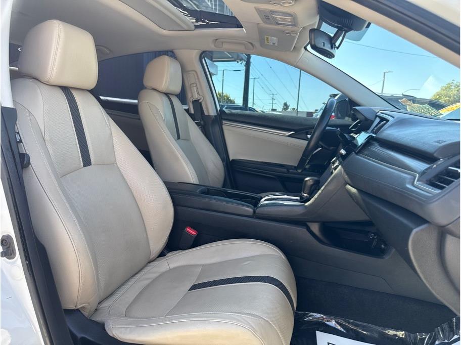 2021 Honda Civic EX-L - Photo 31