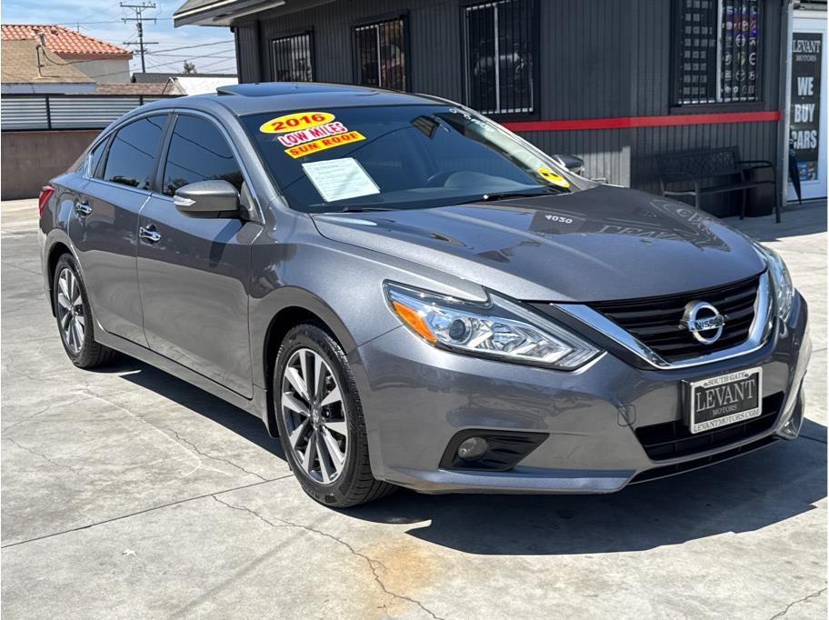 2016 Nissan Altima 2.5 SV's photo