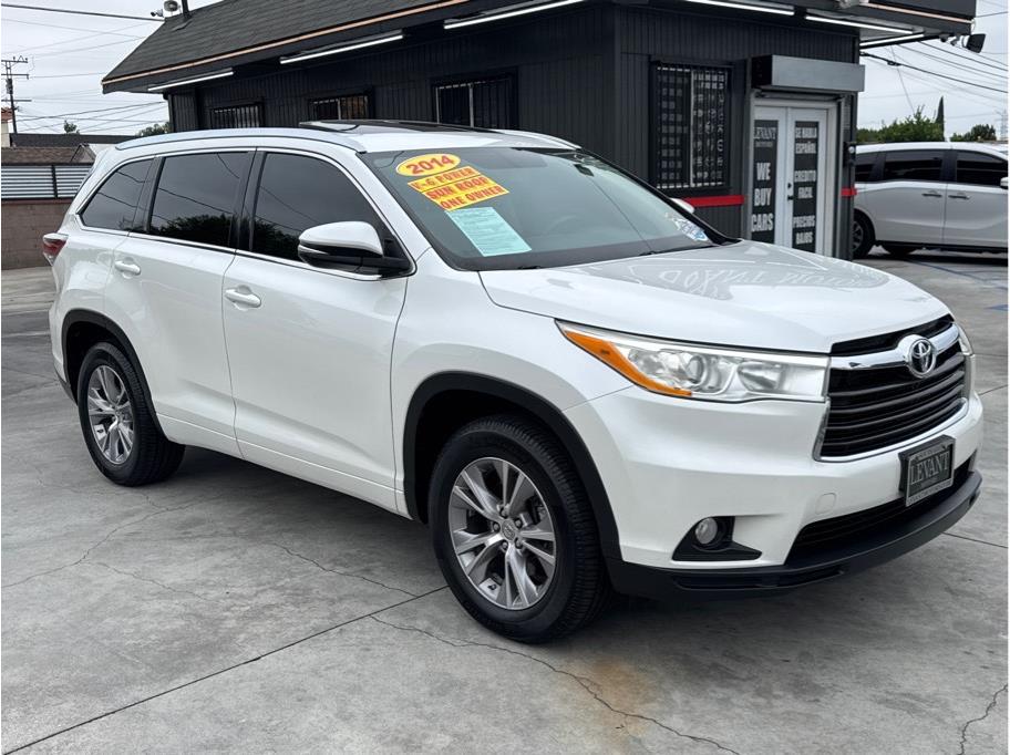 2014 Toyota Highlander's photo