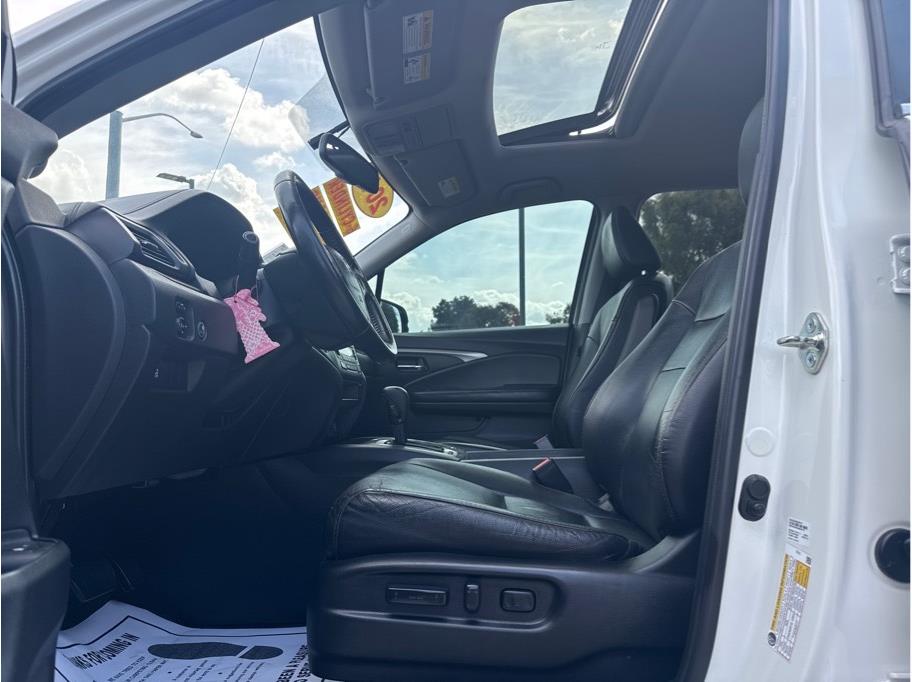 2018 Honda Pilot EX-L - Photo 16