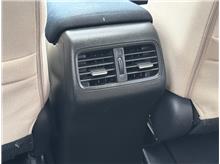 Vehicle Thumb #32