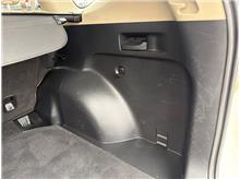 Vehicle Thumb #36