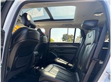 Vehicle Thumb #32
