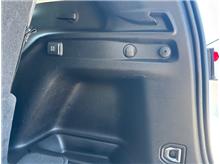 Vehicle Thumb #39