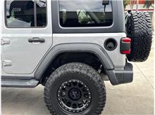 Vehicle Thumb #46