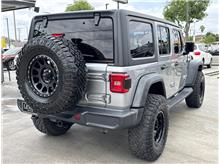 Vehicle Thumb #7