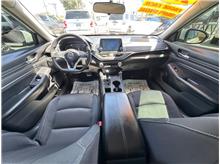 Vehicle Thumb #32