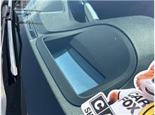 Vehicle Thumb #48