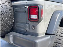 Vehicle Thumb #12