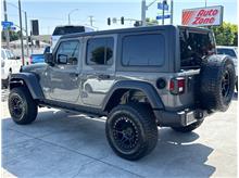 Vehicle Thumb #40