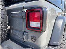 Vehicle Thumb #42