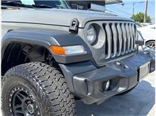 Vehicle Thumb #9