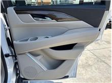 Vehicle Thumb #24