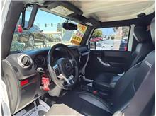 Vehicle Thumb #19