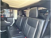 Vehicle Thumb #32