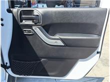 Vehicle Thumb #46