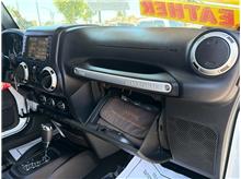 Vehicle Thumb #49