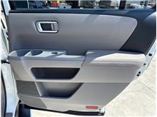 Vehicle Thumb #30