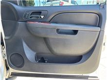 Vehicle Thumb #28