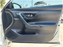 Vehicle Thumb #25
