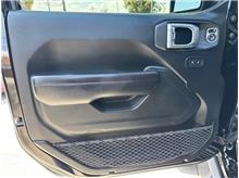 Vehicle Thumb #14