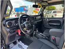 Vehicle Thumb #16