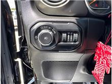 Vehicle Thumb #33