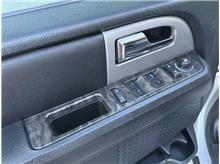 Vehicle Thumb #19