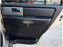 Vehicle Thumb #46