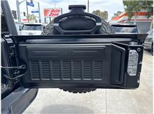 Vehicle Thumb #20