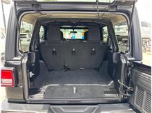 Vehicle Thumb #21