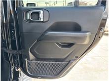 Vehicle Thumb #24