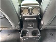 Vehicle Thumb #38
