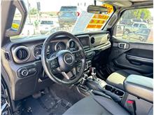 Vehicle Thumb #16