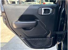 Vehicle Thumb #18