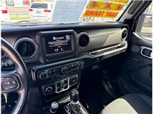 Vehicle Thumb #35