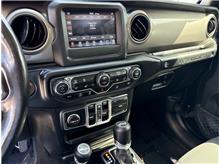 Vehicle Thumb #36