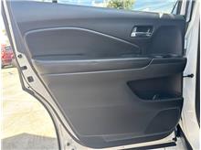 Vehicle Thumb #28