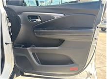 Vehicle Thumb #38
