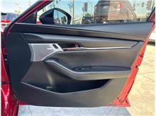 Vehicle Thumb #24