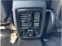 Vehicle Thumb #38