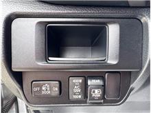 Vehicle Thumb #25