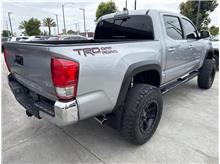 Vehicle Thumb #38