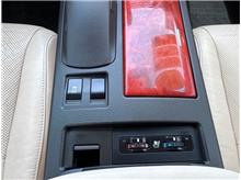 Vehicle Thumb #33
